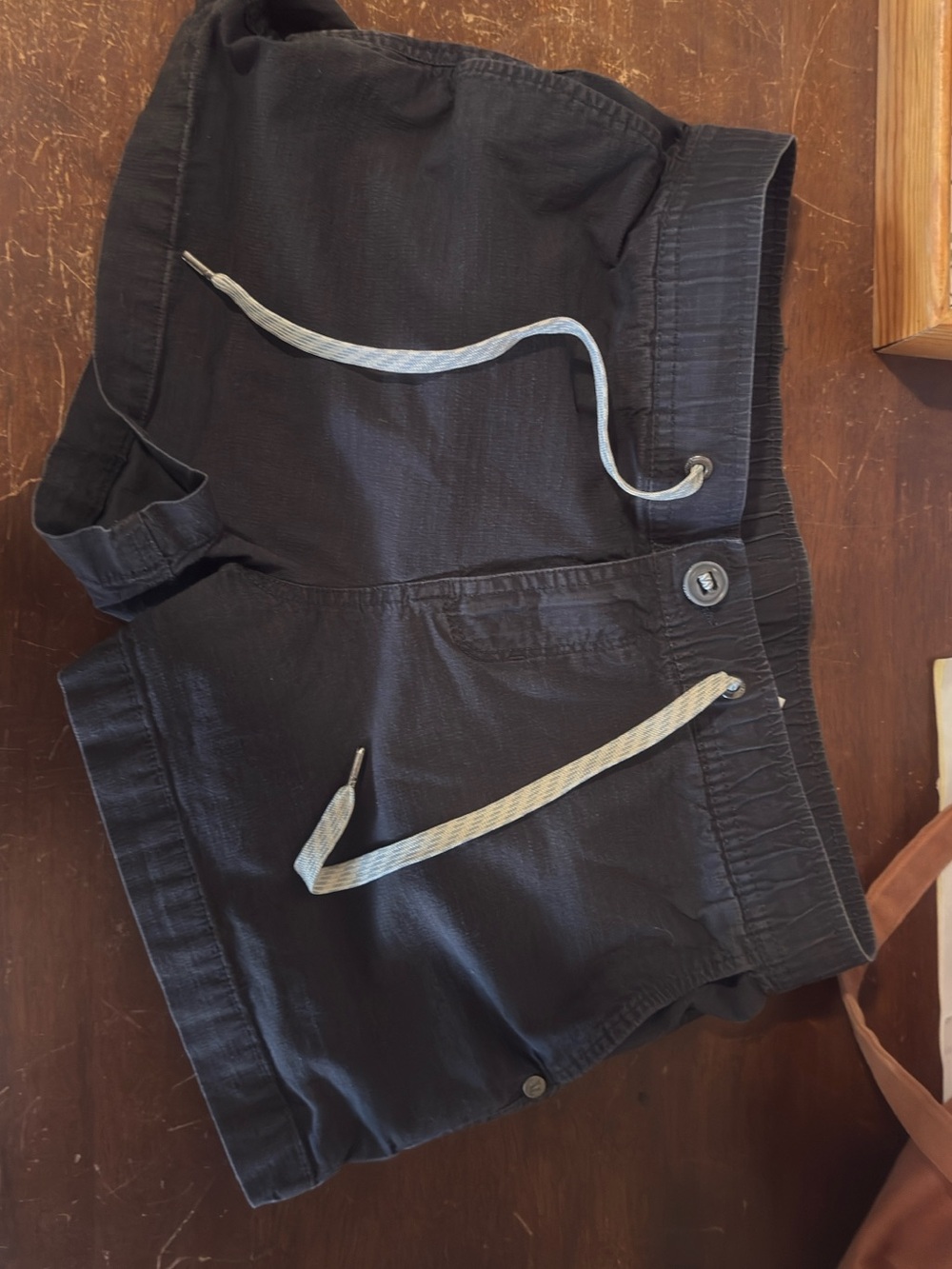 Vuori Women's Ripstop Short -size small